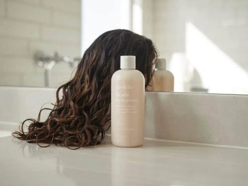 Najlepsze szampony do włosów niskoporowatych – uniknij błędów w pielęgnacji