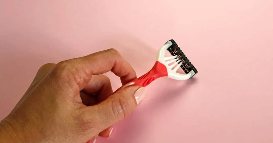 Jak golić loniaki bez podrażnień: skuteczne techniki i porady