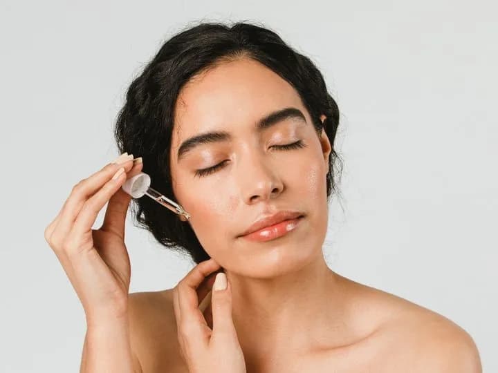 Co najpierw: serum czy krem? Poznaj sekret idealnej pielęgnacji